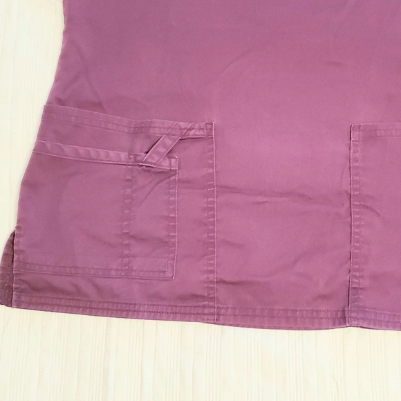 Women's Scrub Top 👚 - Picture 2 of 7
